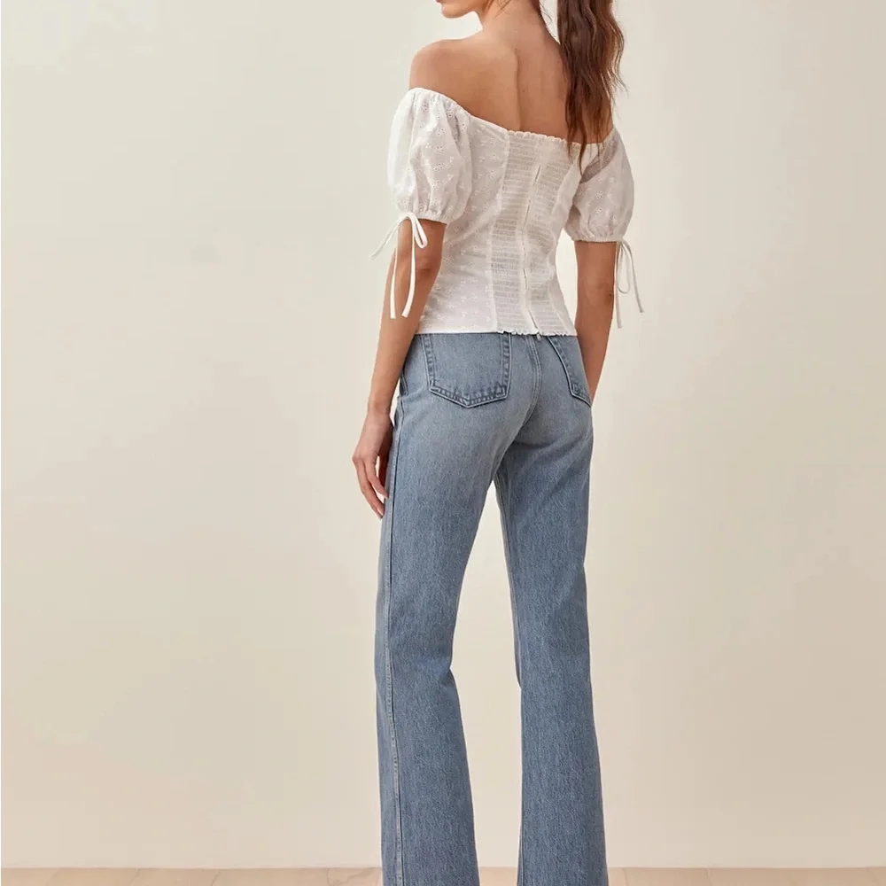 Like New Reformation Georgia Retro High Rise Flare Jeans, size 25 - Picture 3 of 8